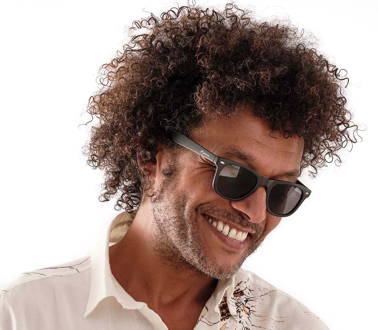 Male model wearing Valencia Black wayfarer sunglasses